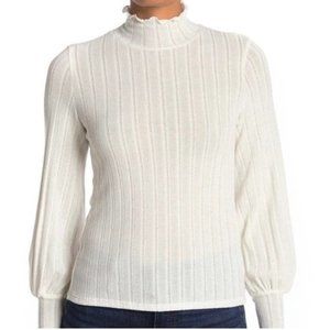 Essei White Lettuce Edge Rib Knit Long Sleeve Medium